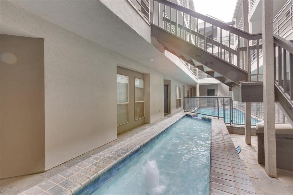 Hall Street Condo 4104 - Residential