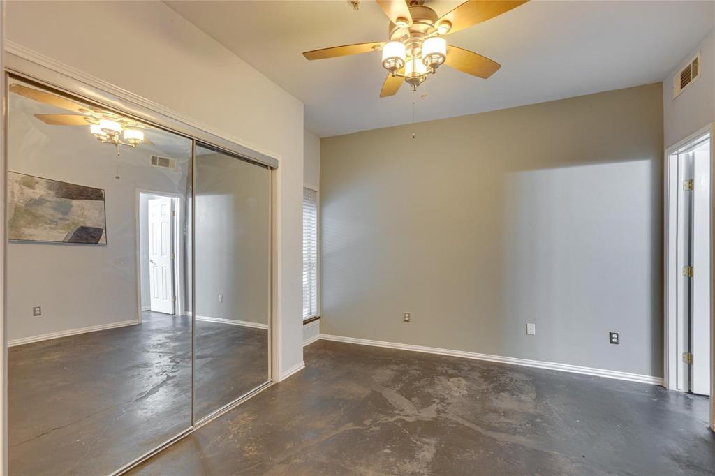 Hall Street Condo 4104 - Residential