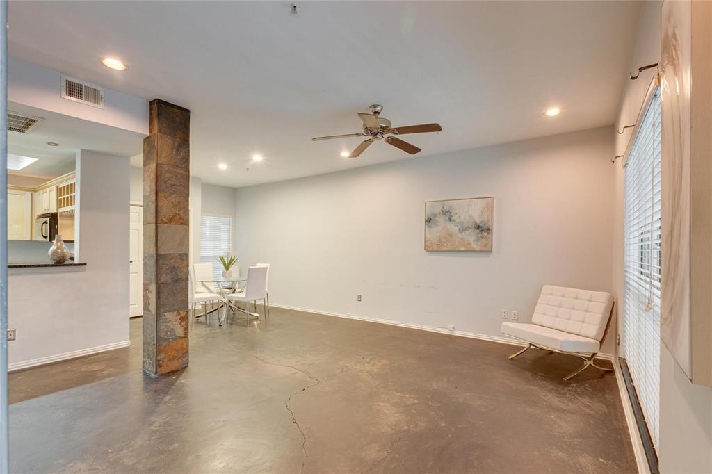 Hall Street Condo 4104 - Residential