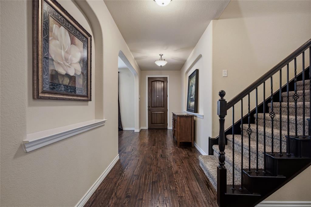921 Viburnum Drive