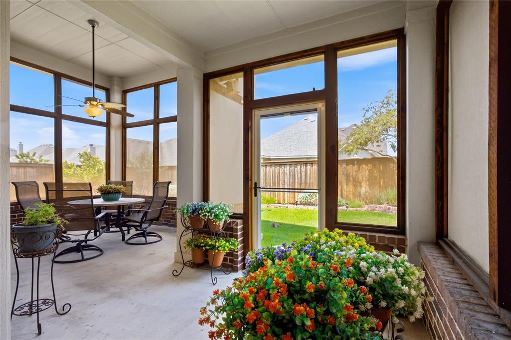 921 Viburnum Drive