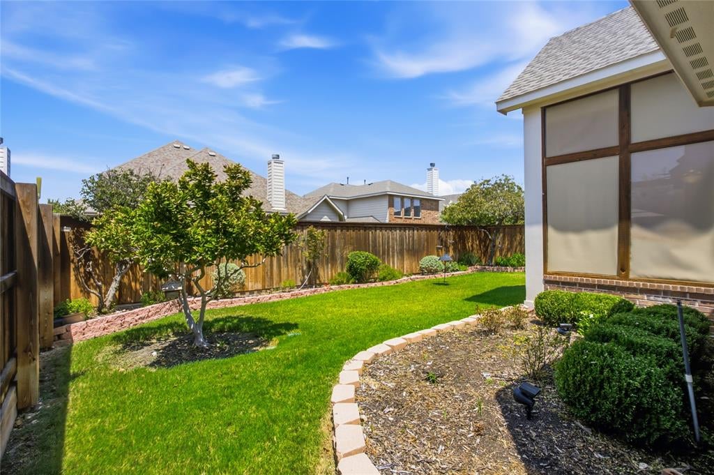 921 Viburnum Drive