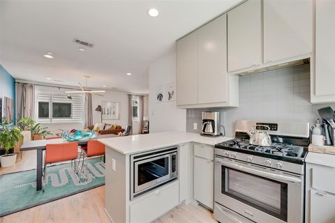 4705 Bryan Street 302 Dallas TX 75204