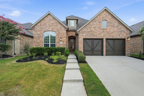 Photo of 221 Sunrise DR, Argyle, TX 76226 (MLS # 21328394)