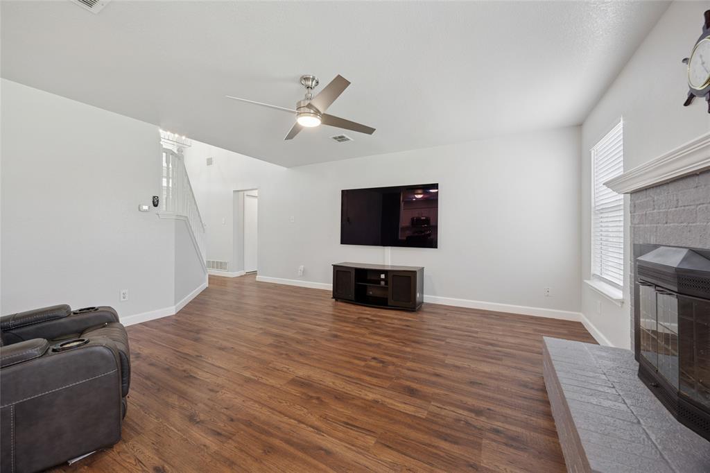 938 Silver Streak Drive