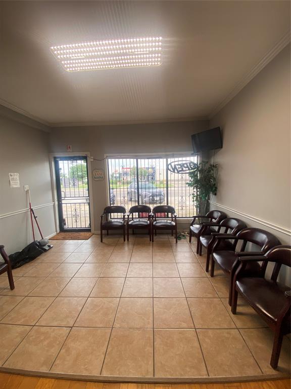 Leyva - Commercial Sale