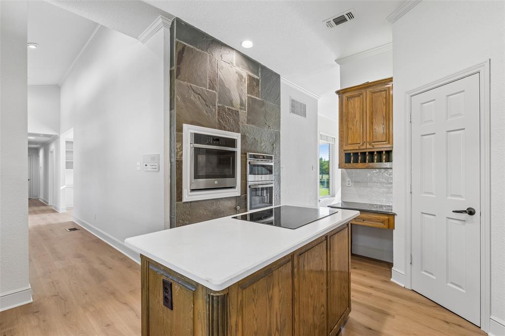 1155 Point Vista Road