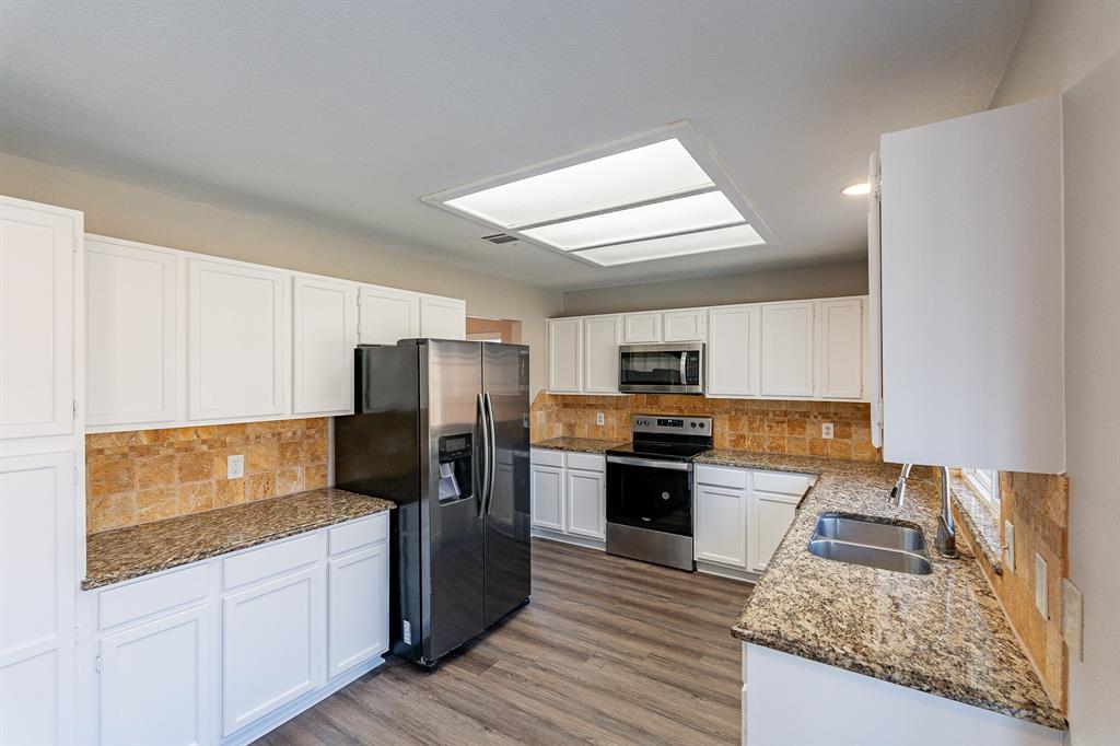 Oak Hollow Grand Prairie - Residential