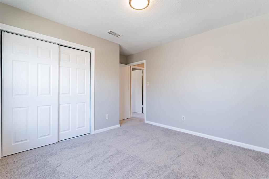 Oak Hollow Grand Prairie - Residential