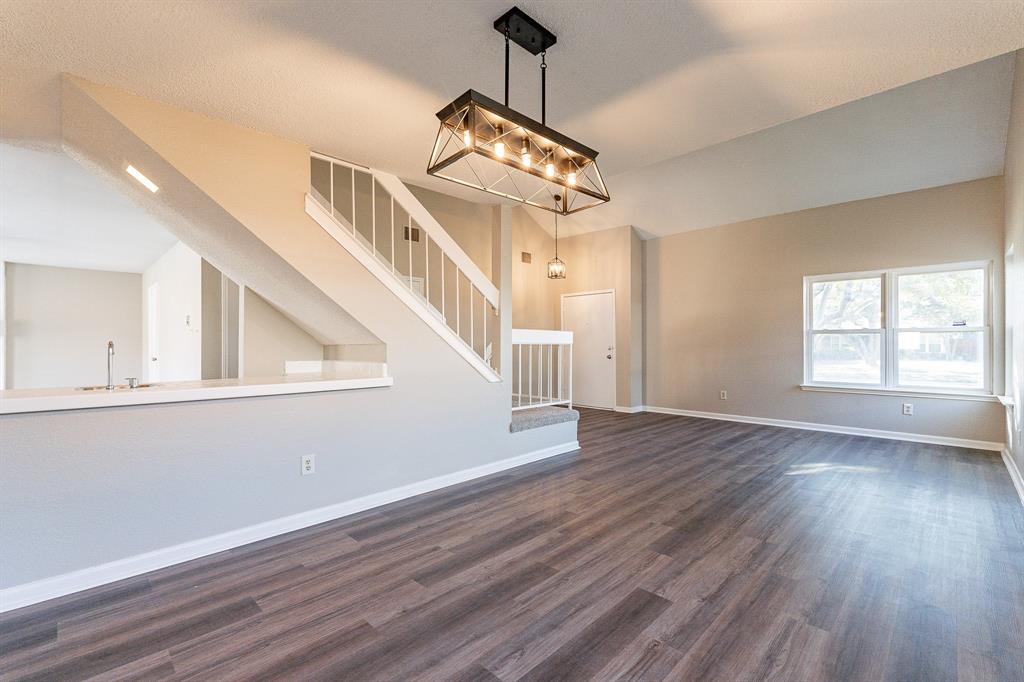 Oak Hollow Grand Prairie - Residential