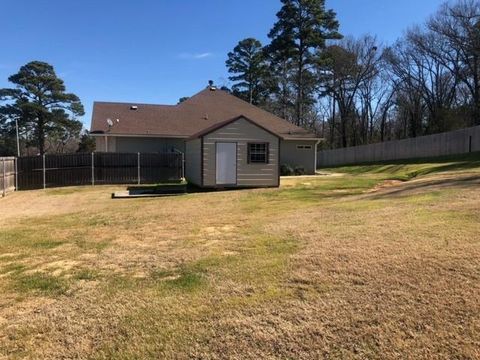 A home in Brownsboro