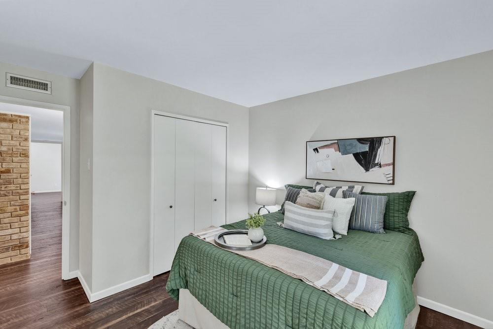 Meadow Park Inst 09 - Residential