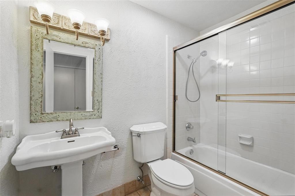 Meadowood 05 - Residential Lease