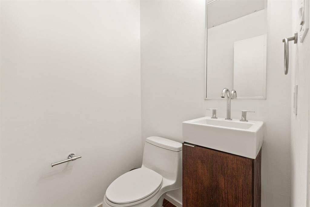 4206 Buena Vista Condos - Residential Lease