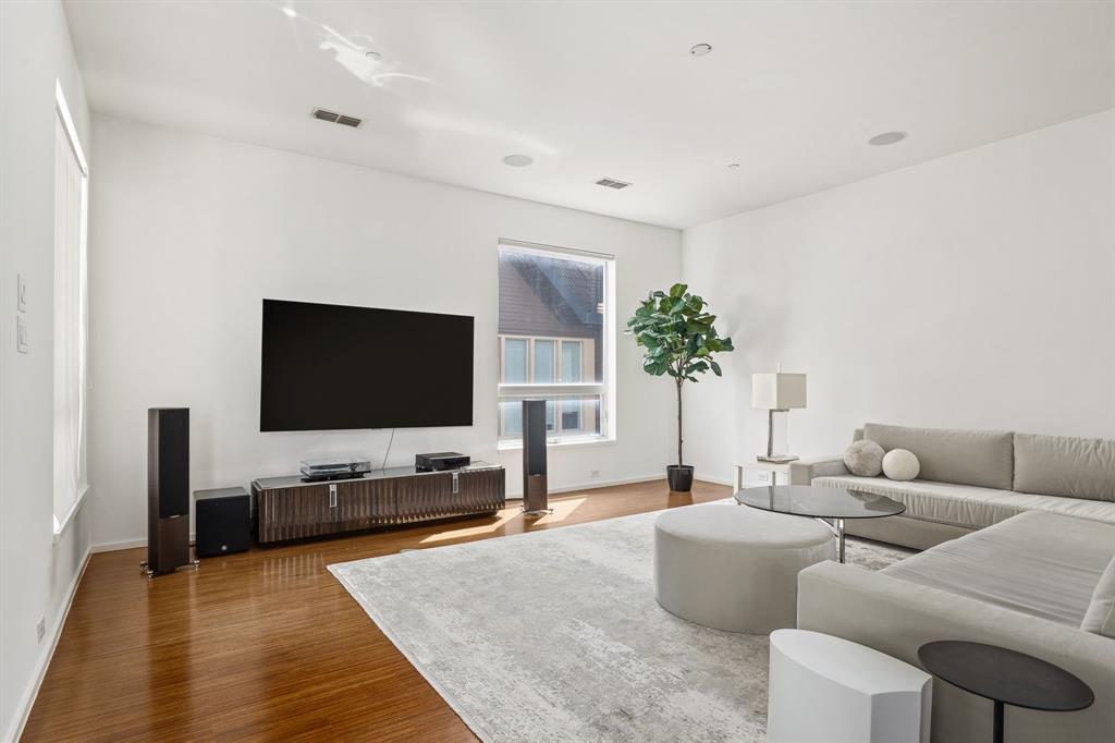 4206 Buena Vista Condos - Residential Lease