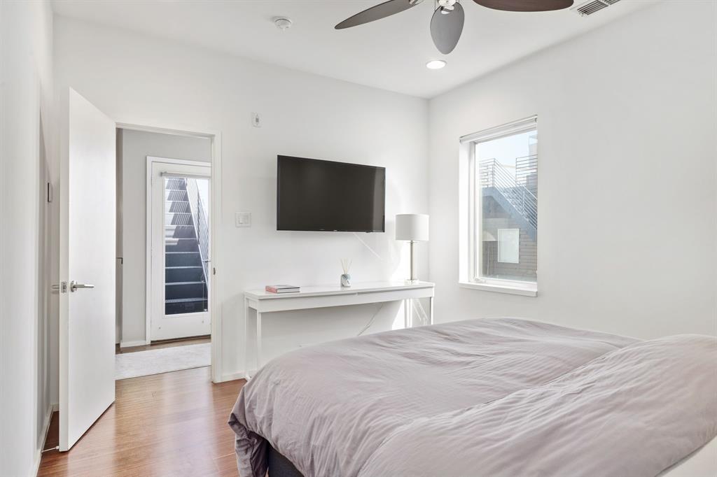 4206 Buena Vista Condos - Residential Lease