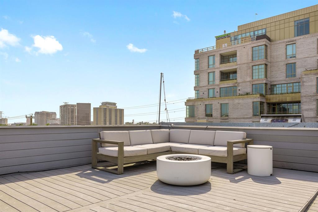 4206 Buena Vista Condos - Residential Lease