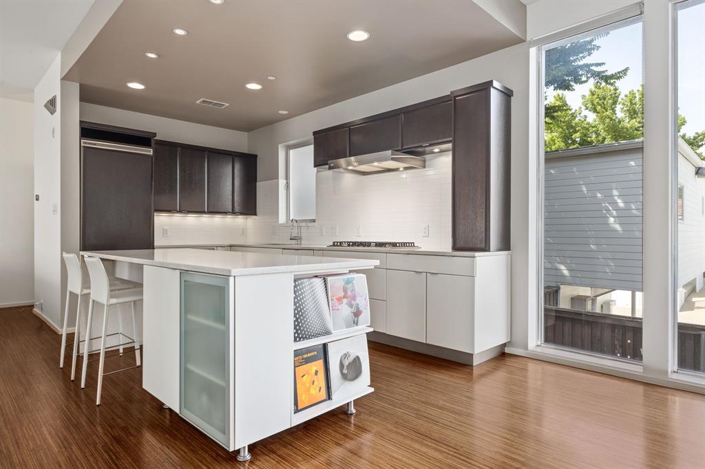 4206 Buena Vista Condos - Residential Lease