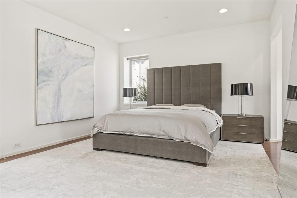 4206 Buena Vista Condos - Residential Lease