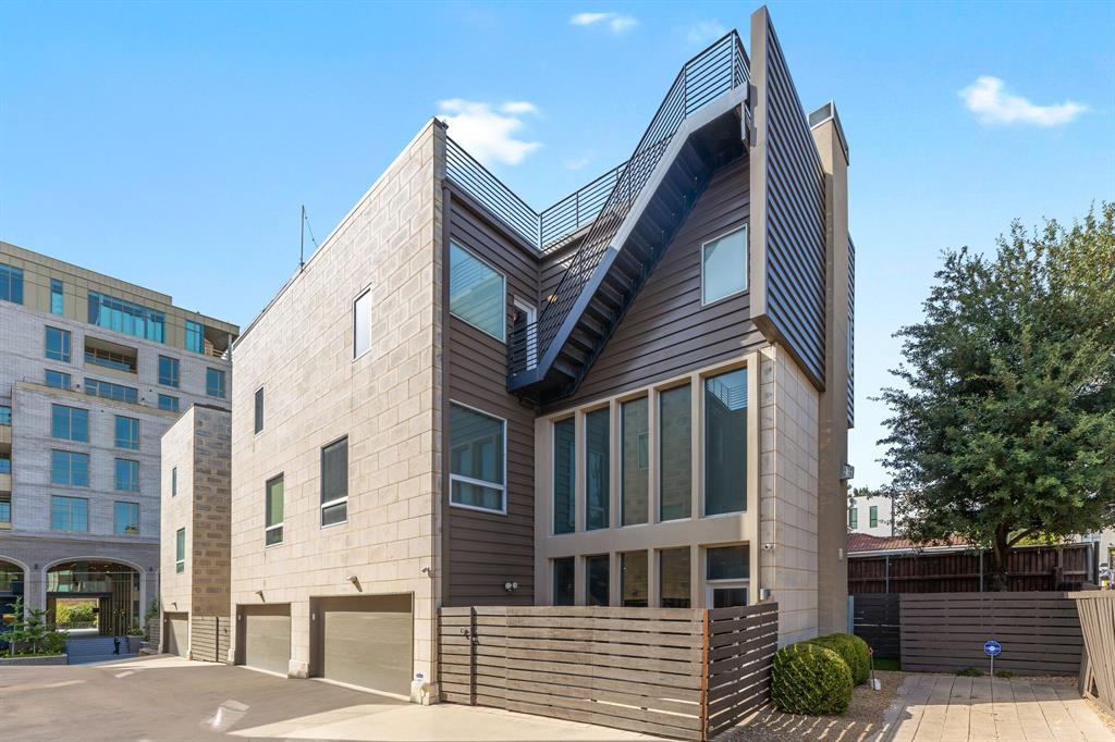 4206 Buena Vista Condos - Residential Lease