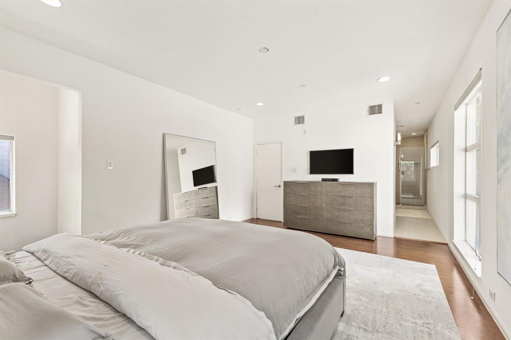 4206 Buena Vista Condos - Residential Lease