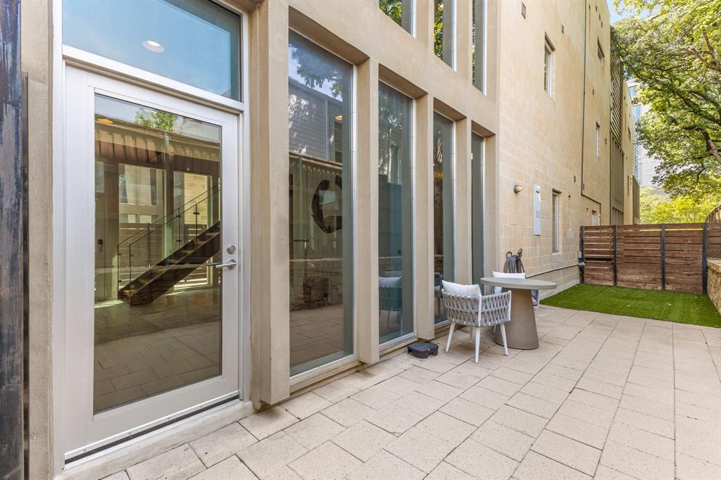 4206 Buena Vista Condos - Residential Lease