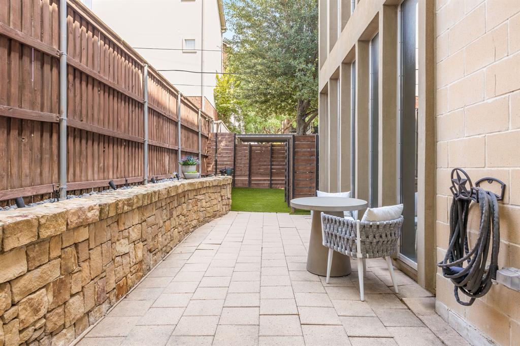 4206 Buena Vista Condos - Residential Lease