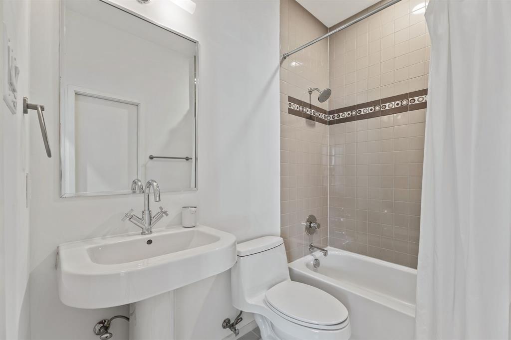 4206 Buena Vista Condos - Residential Lease