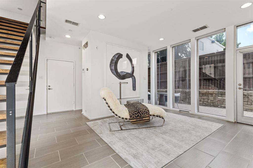 4206 Buena Vista Condos - Residential Lease