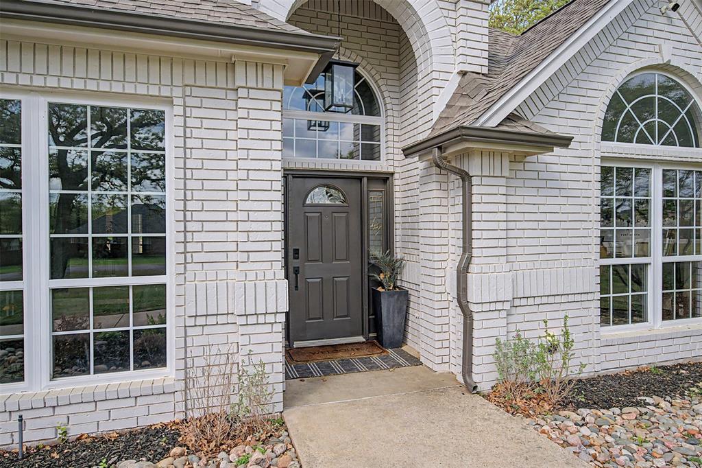 1029 Oakridge Court