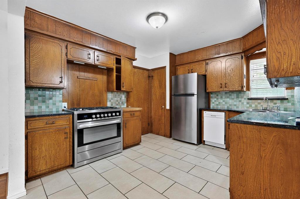 Wynnewood Park 02 - Residential