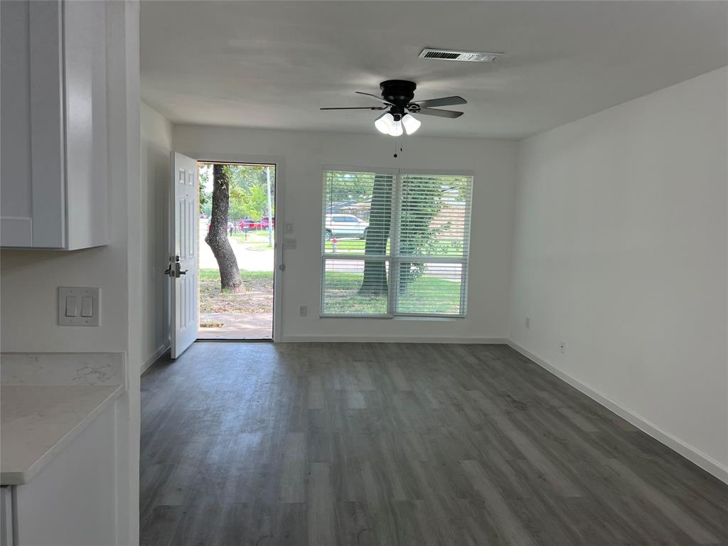 Freeway Forest 04 - Residential