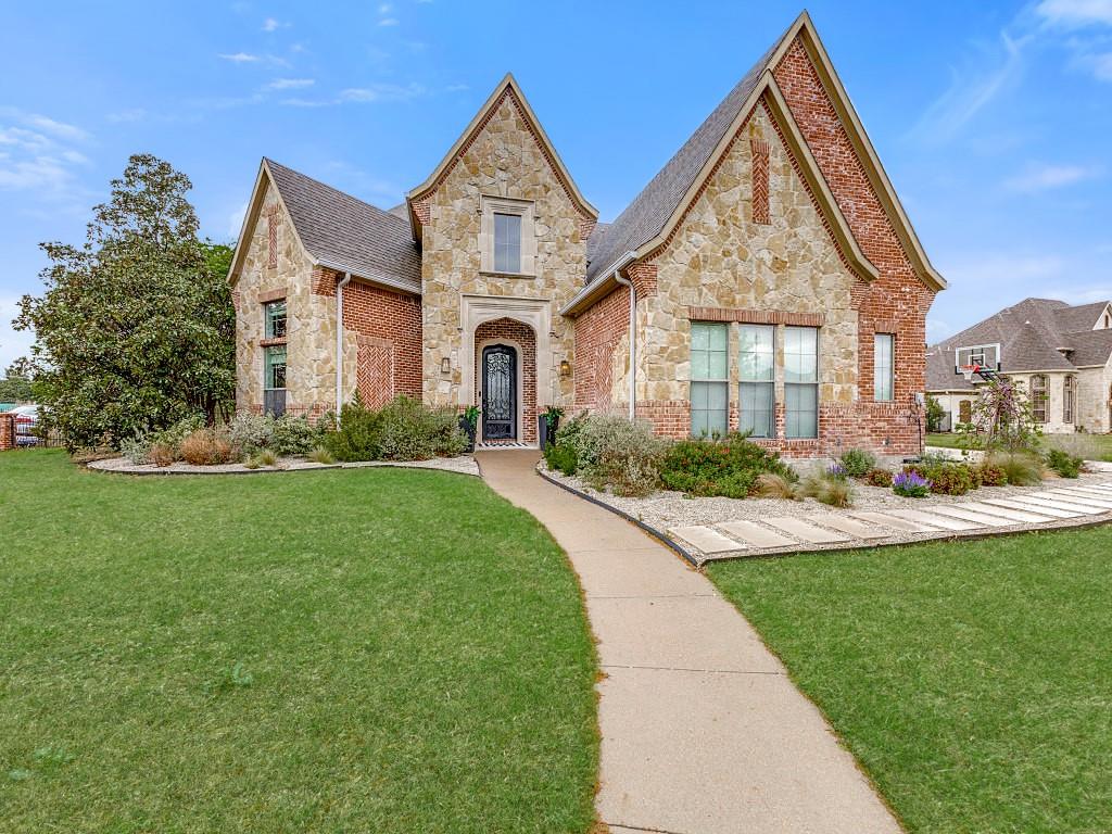 456 Wyndemere Boulevard