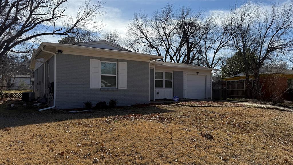 1202 Valley View Drive