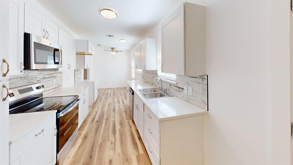 1202 Valley View Drive