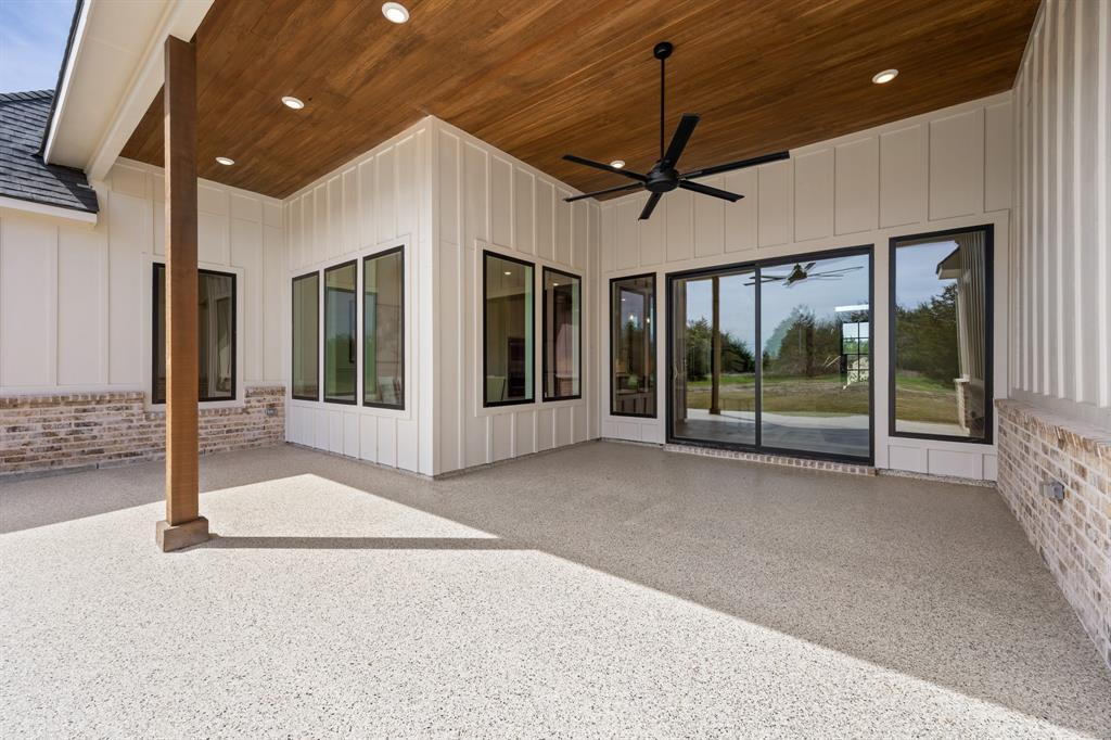 Whispering Winds - Residential