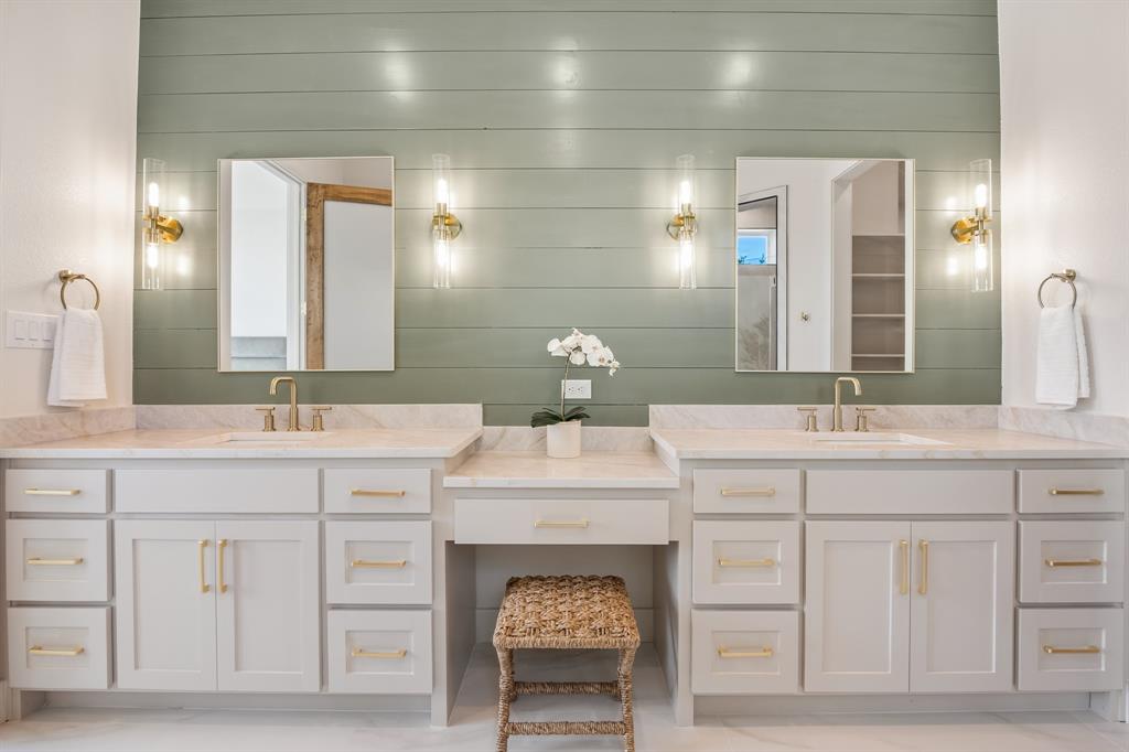 Whispering Winds - Residential