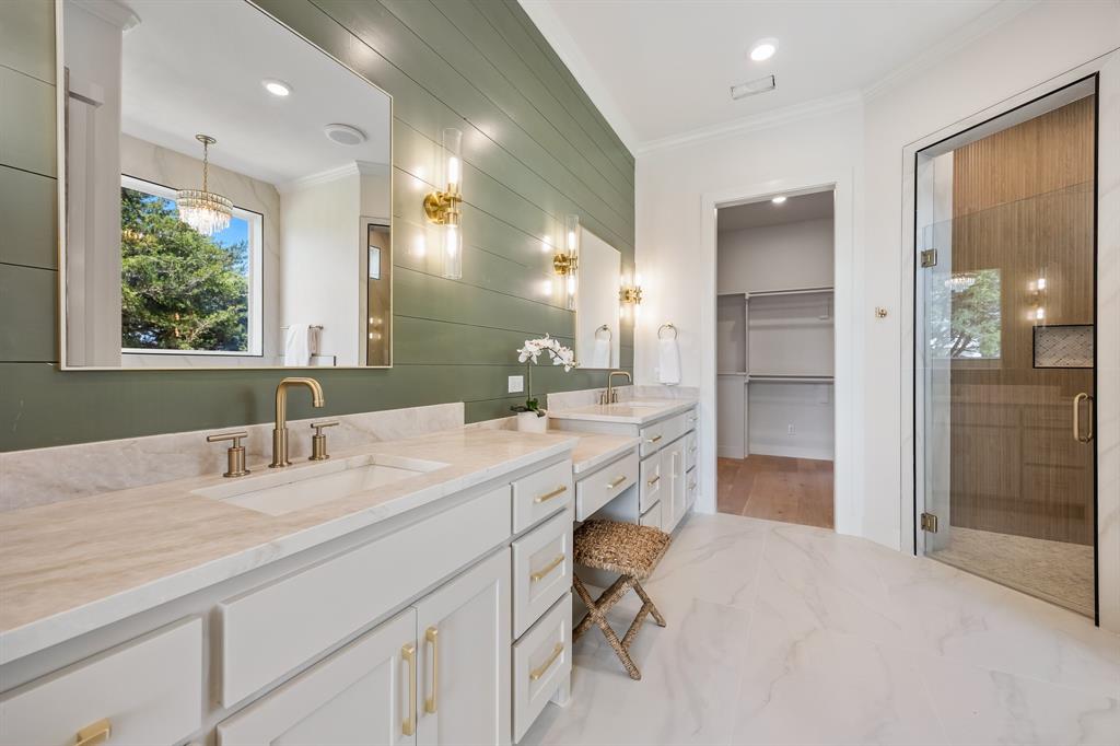 Whispering Winds - Residential