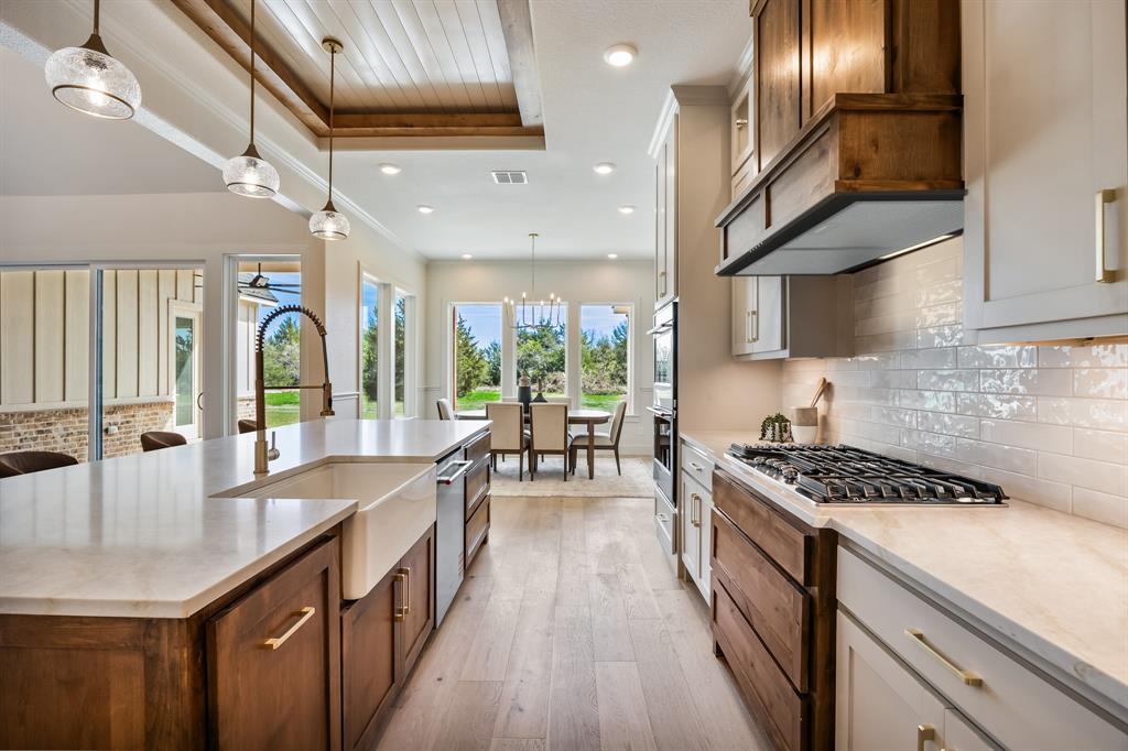 Whispering Winds - Residential