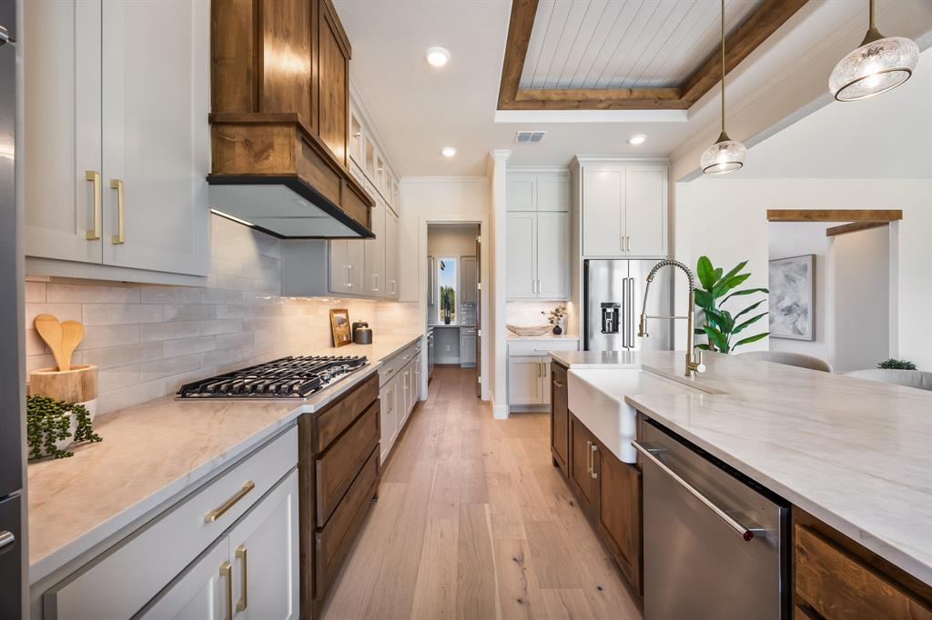 Whispering Winds - Residential