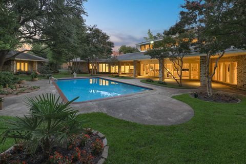 Tiny photo for 5045 Lakehill Court, Dallas, TX 75220 (MLS # 21005680)