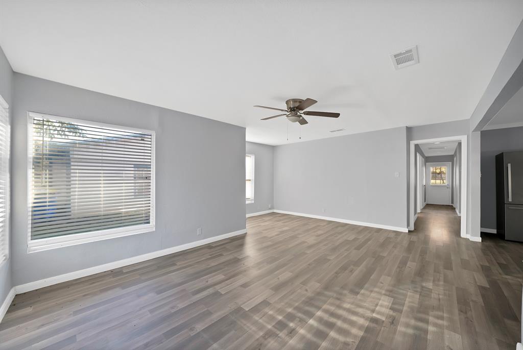 809 Hackamore Street