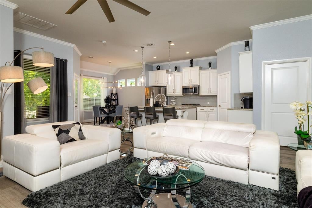 4008 Knollbrook Lane