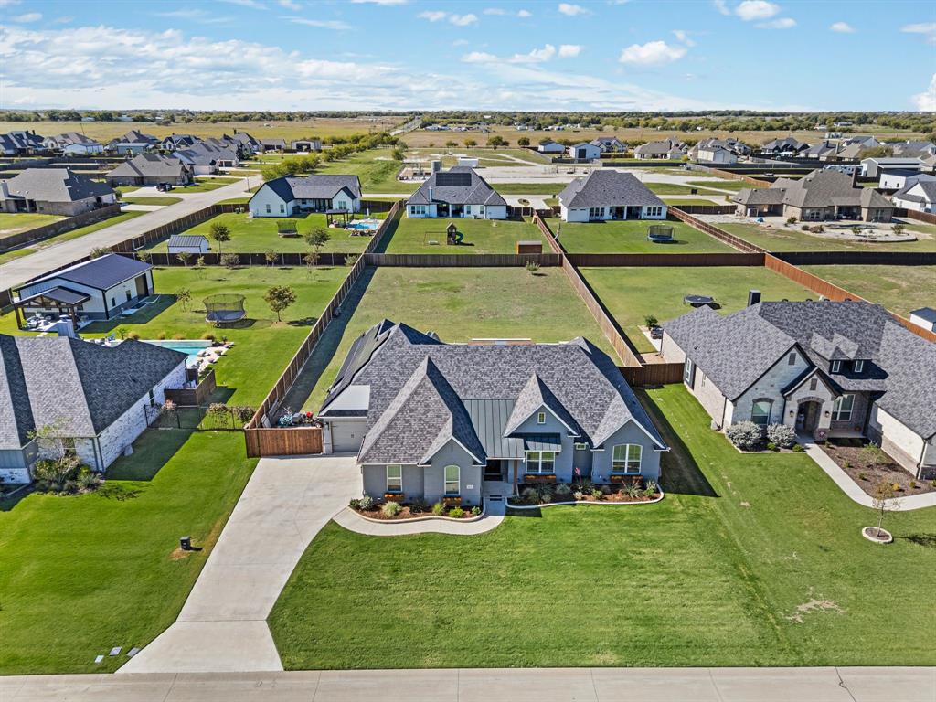 9105 Hidden Pond Street