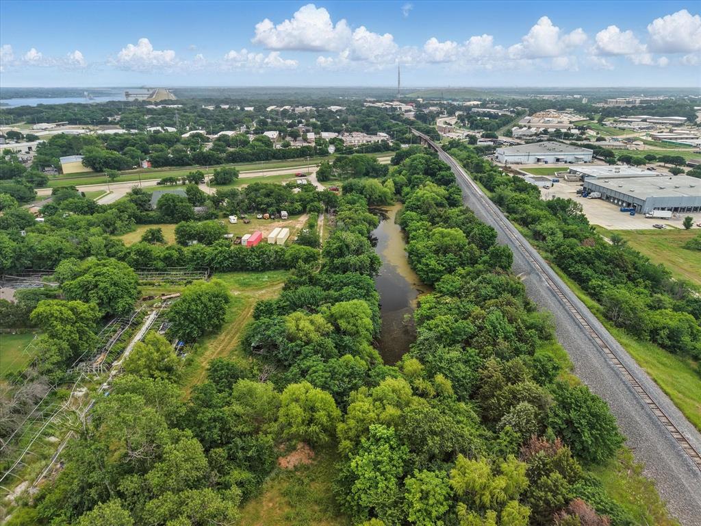 Waggoner - Commercial Sale