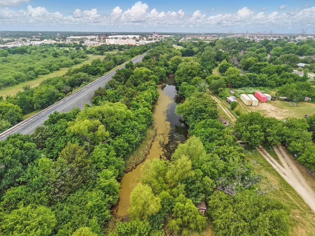 Waggoner - Commercial Sale