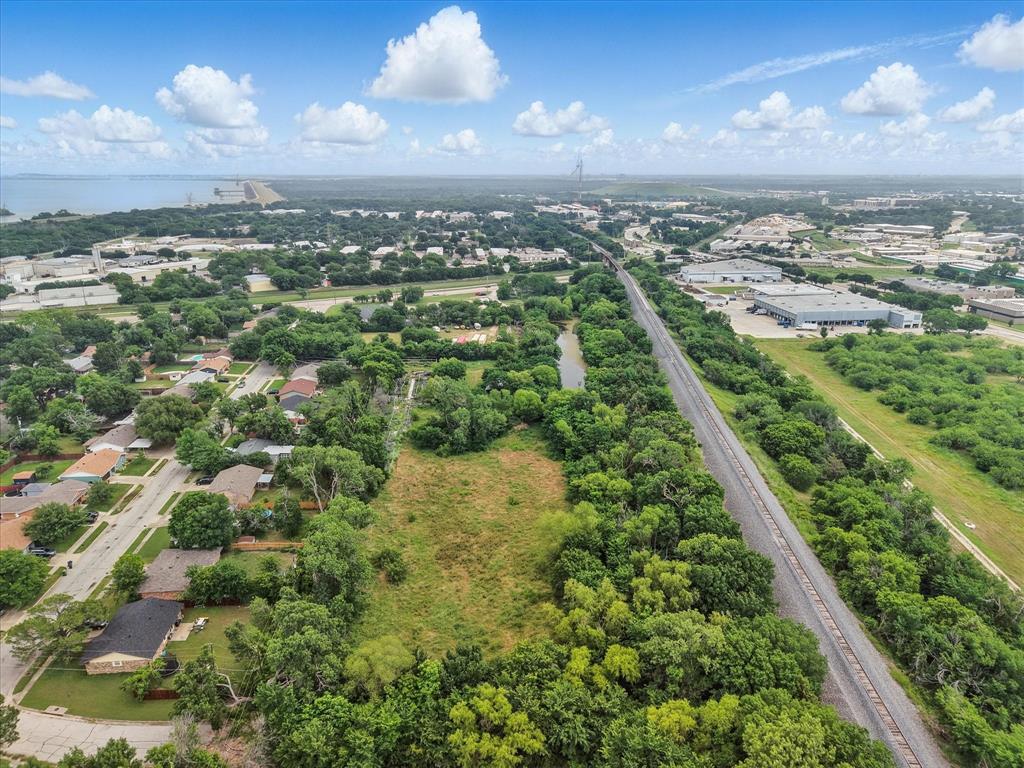 Waggoner - Commercial Sale