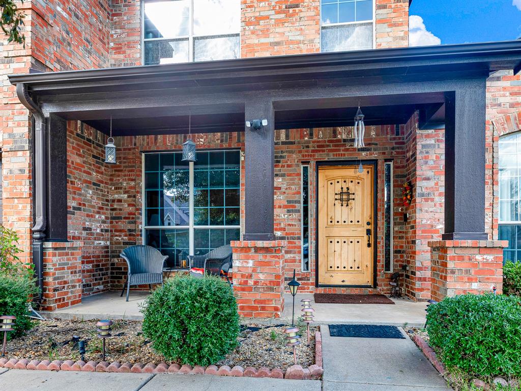 2328 Tawny Owl Road