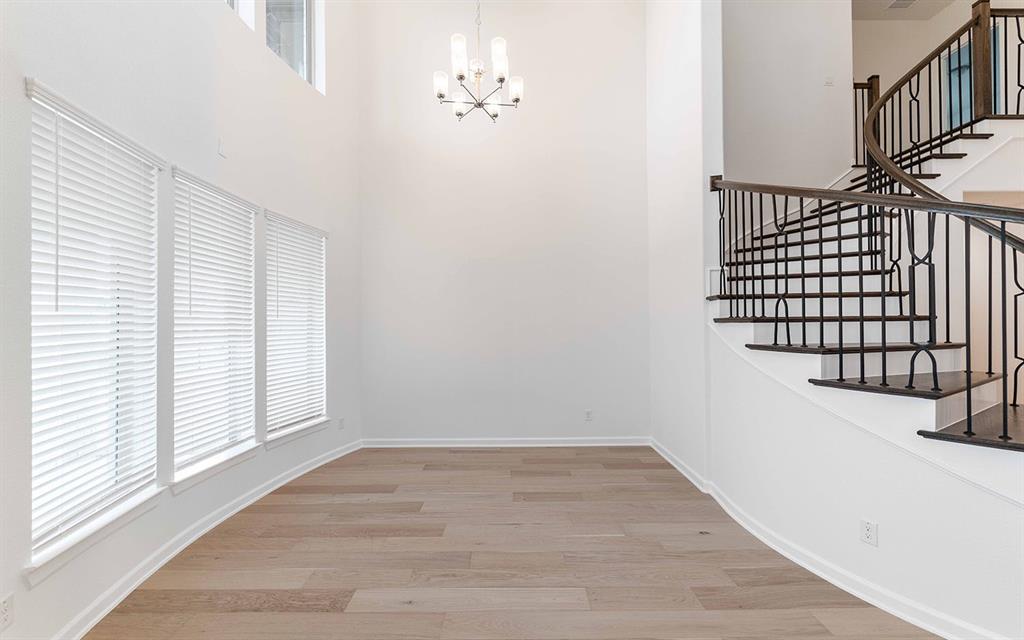 211 Condor Court