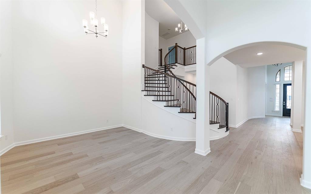 211 Condor Court